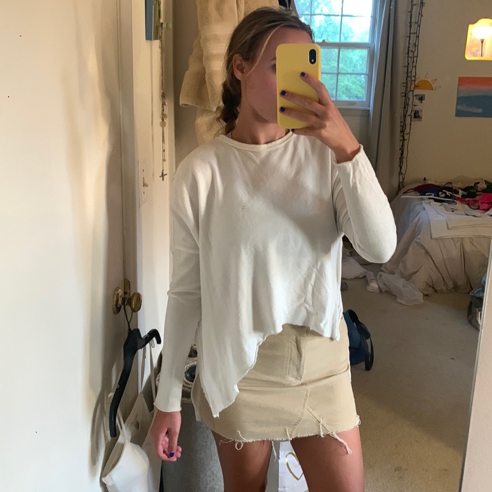 White urban basic long sleeve